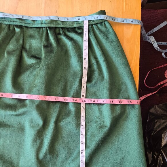 Vintage-Style Forest Green Velvet Skirt | Roselani Jasmin | Size Small - Medium - Picture 7 of 8